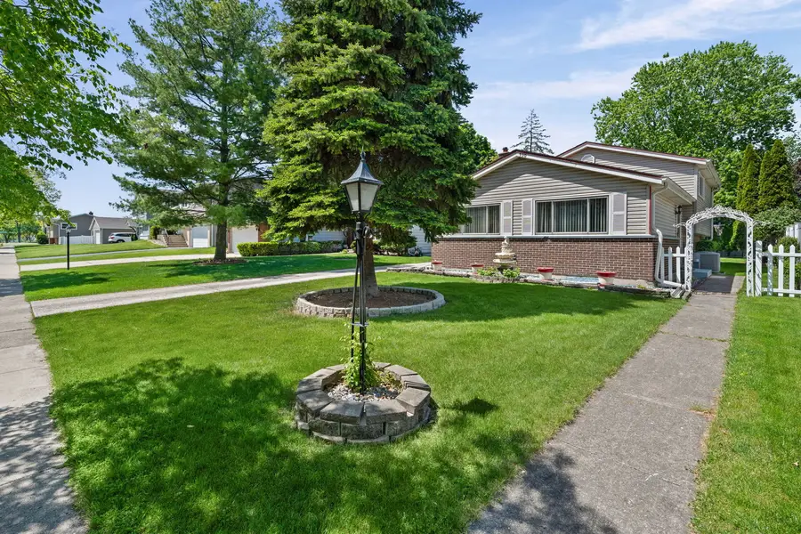 530 N Westwood Avenue, Lombard, IL 60148 - #3