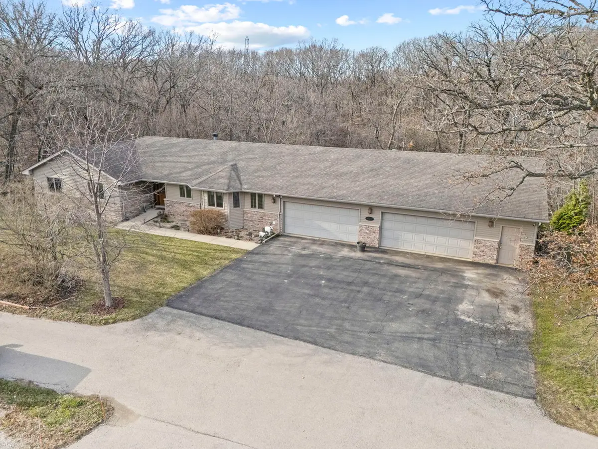 9001 E Mcevilly Road, Minooka, IL 60447 - #1