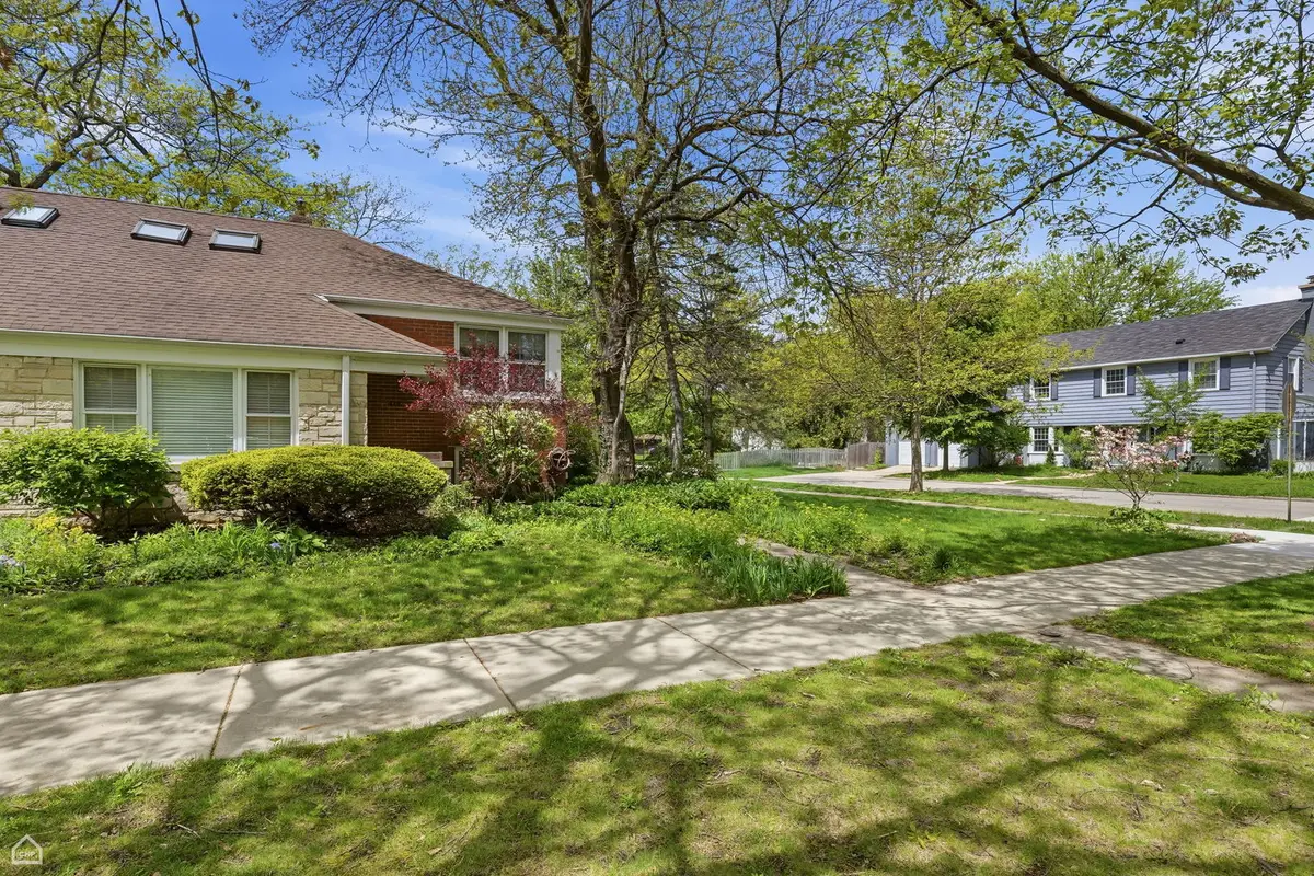 414 Barton Avenue, Evanston, IL 60202 - #1