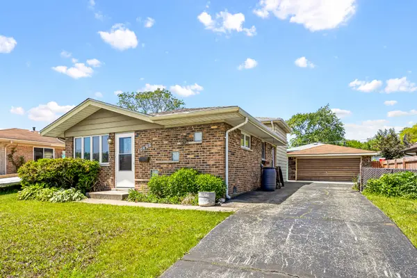 16466 Terry Lane, Oak Forest, IL 60452