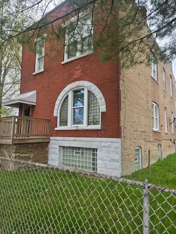 339 N Central Park Avenue, Chicago, IL 60624