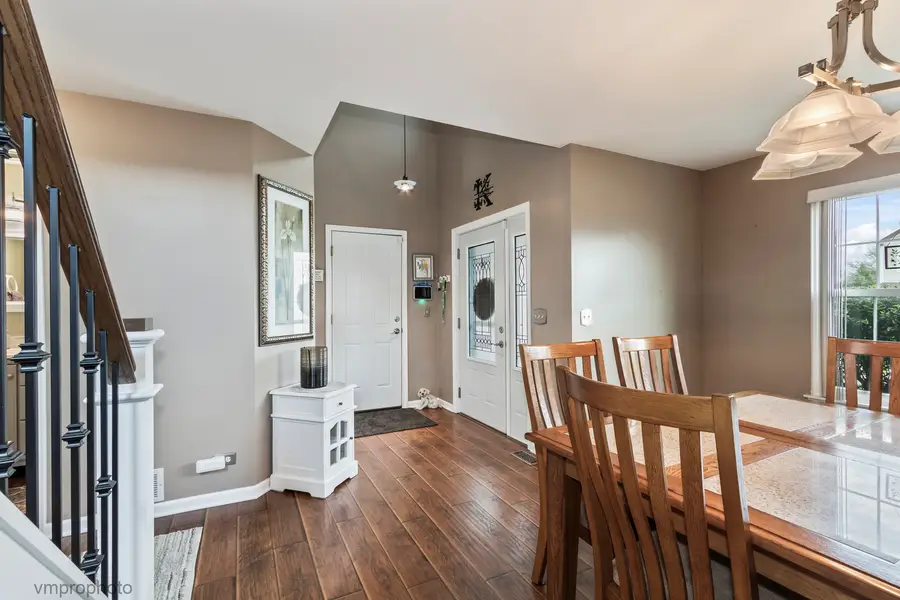 698 Fenwick Lane, South Elgin, IL 60177 - #3