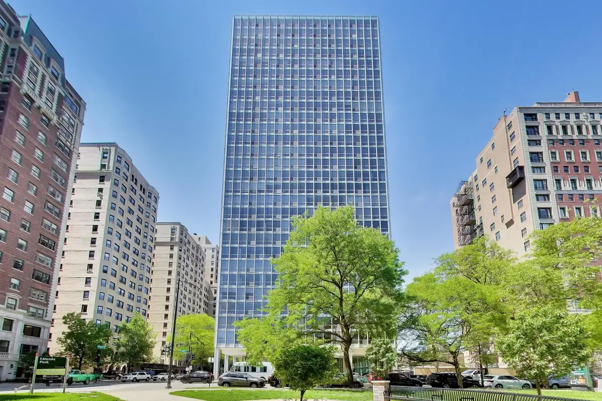 2400 N Lakeview Avenue #808, Chicago, IL 60614 - #1