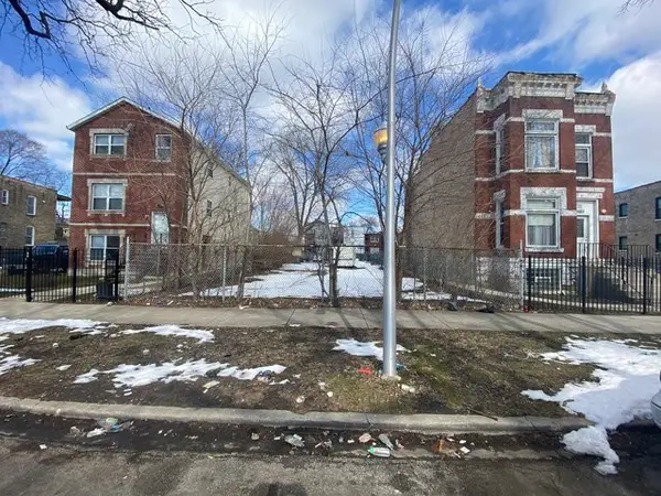 3324 W Walnut Street, Chicago, IL 60624