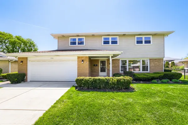1111 W Ash Drive, Mount Prospect, IL 60056