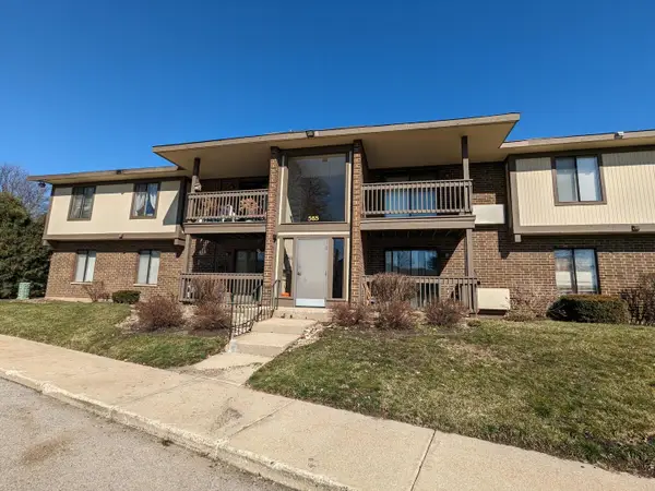 565 Somerset Lane #7, Crystal Lake, IL 60014
