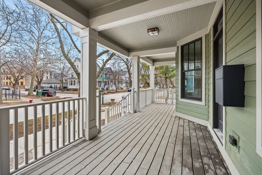 3902 N Hamilton Avenue, Chicago, IL 60618 - #3