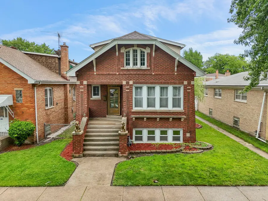 3707 Kenilworth Avenue, Berwyn, IL 60402 - #3