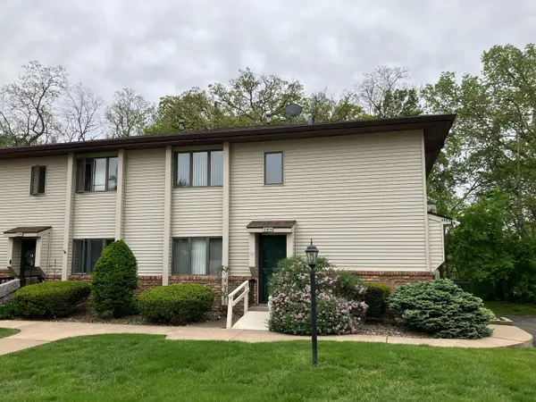5904 36th Avenue Court, Moline, IL 61265