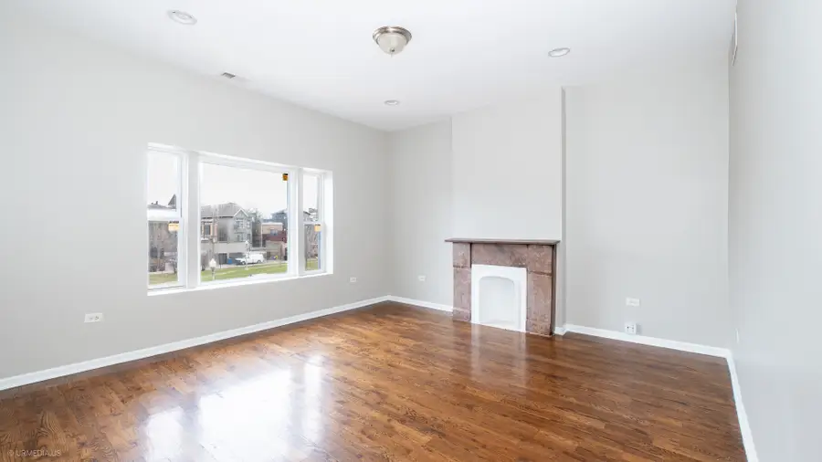 4326 S Calumet Avenue, Chicago, IL 60653 - #2