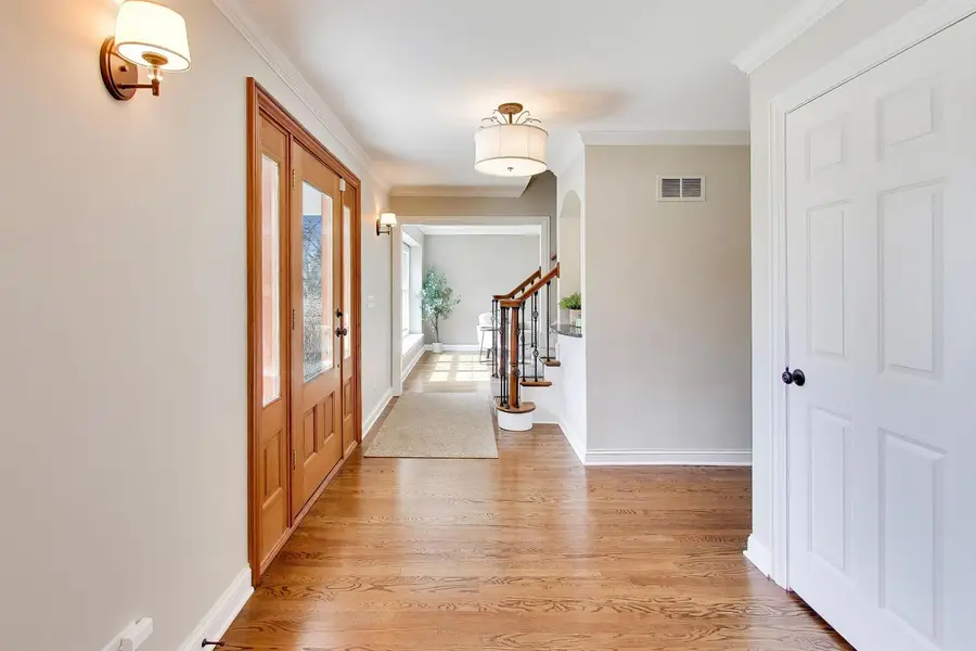 1212 W Clarendon Road, Arlington Heights, IL 60004 - #3