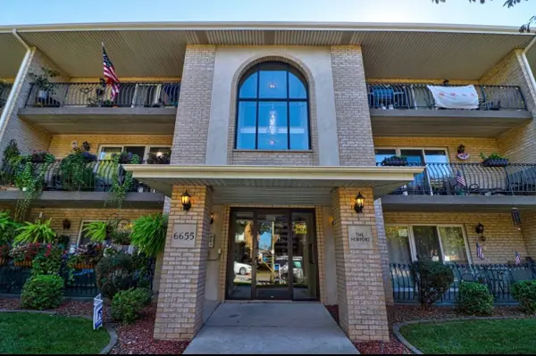 6655 W 64th Place #104, Chicago, IL 60638