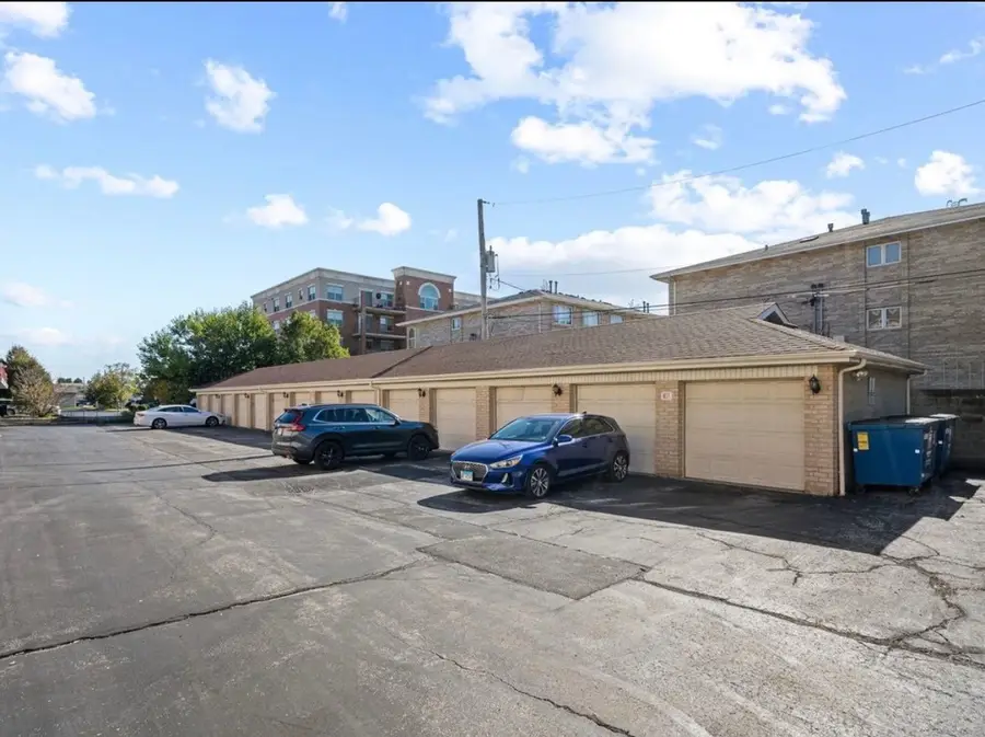 6655 W 64th Place #104, Chicago, IL 60638 - #2