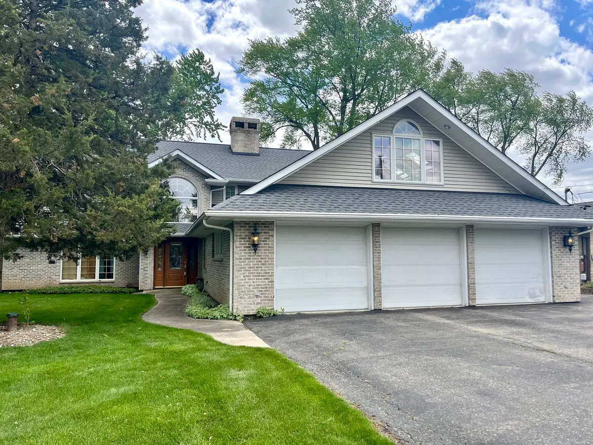 2401 Fairview Avenue, Johnsburg, IL 60051 - #1