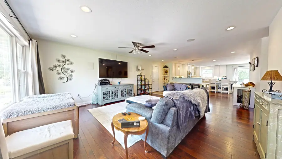 705 E Douglas Street, Saint Joseph, IL 61873 - #2