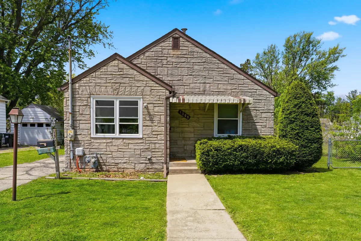 1309 8th Avenue, Sterling, IL 61081 - #1