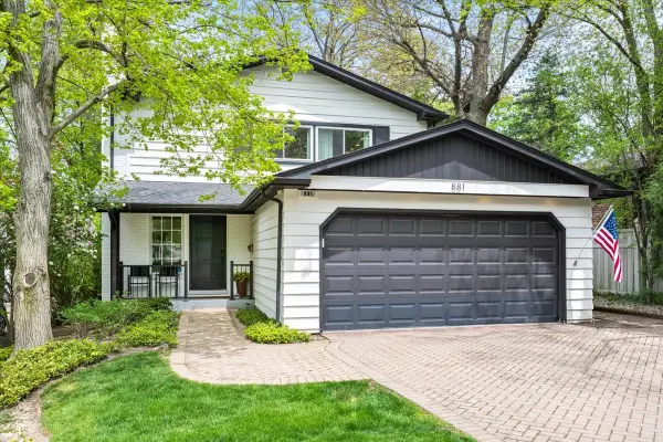 881 Marion Avenue, Highland Park, IL 60035