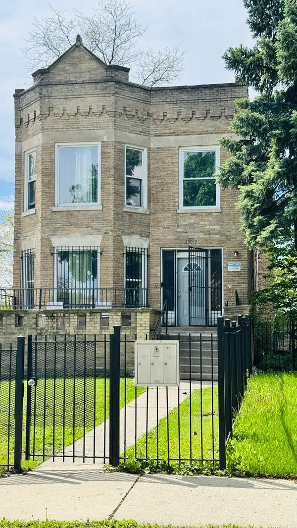 4701 W West End Avenue, Chicago, IL 60644