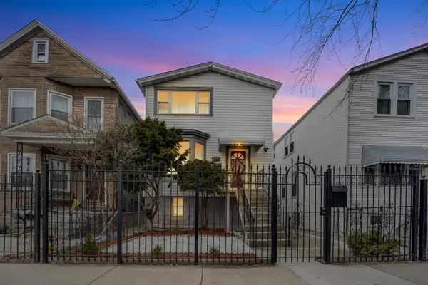 2920 N Gresham Avenue, Chicago, IL 60618