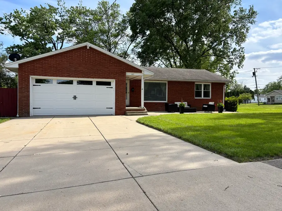 1007 W Bridge Street, Streator, IL 61364 - #2