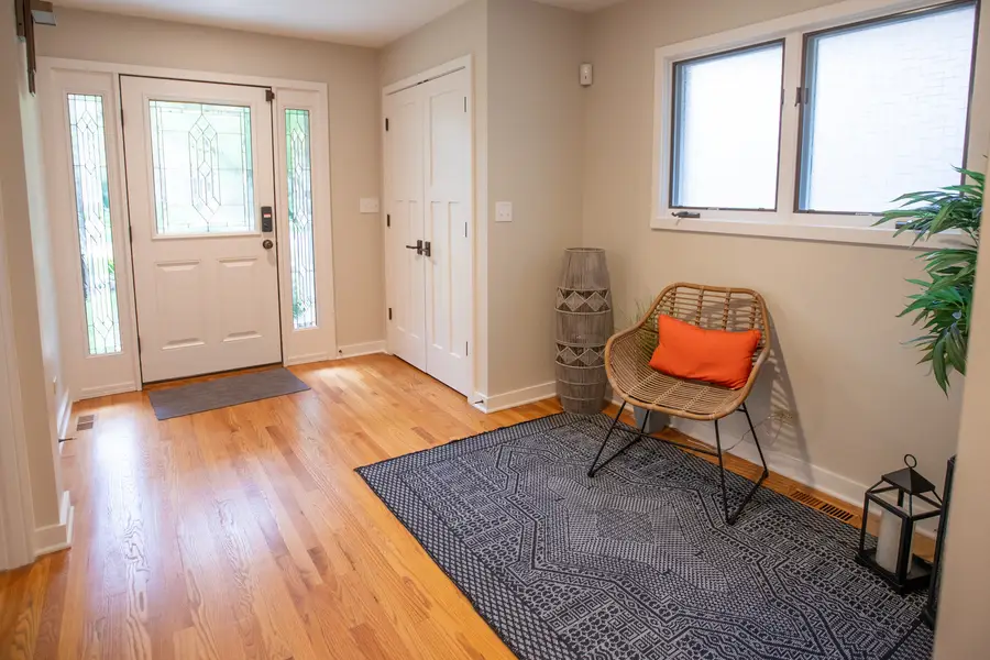 110 N Myrtle Avenue, Elmhurst, IL 60126 - #2