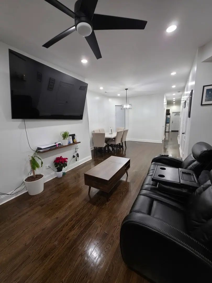 3251 W Evergreen Avenue, Chicago, IL 60651 - #3