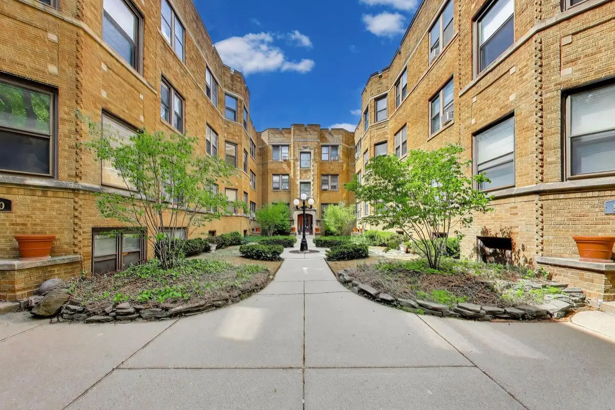 536 W Cornelia Avenue #3N, Chicago, IL 60657 - #1