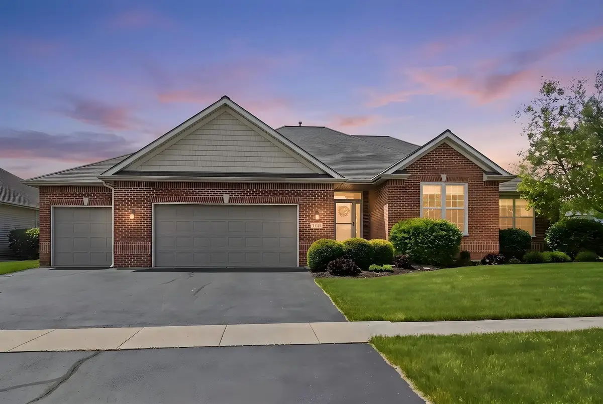 2337 Dustin Drive, Sycamore, IL 60178 - #1