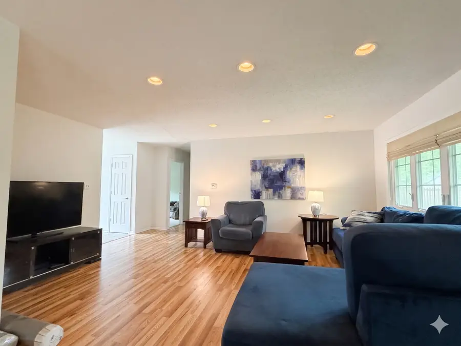 852 E Anderson Drive, Palatine, IL 60074 - #3