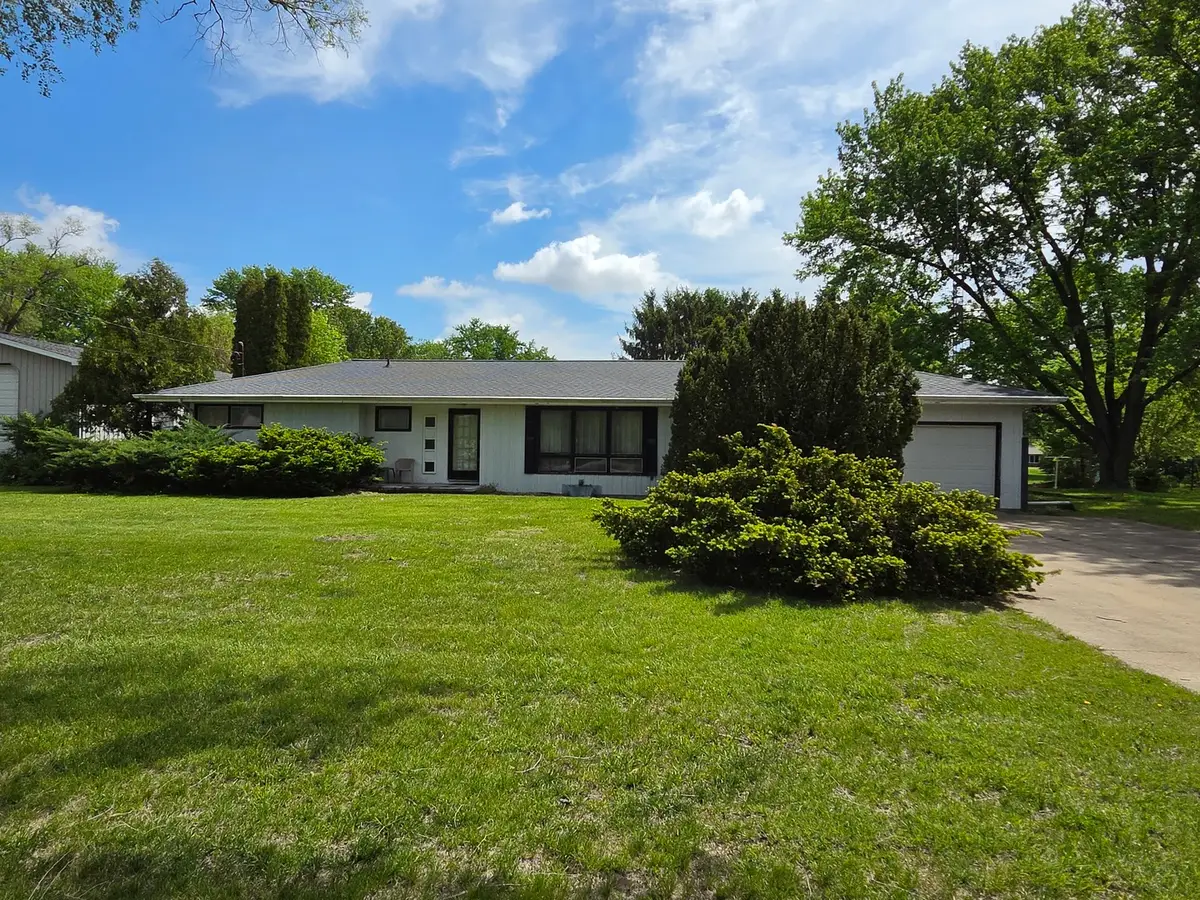 10340 Hoover Road, Rock Falls, IL 61071 - #1