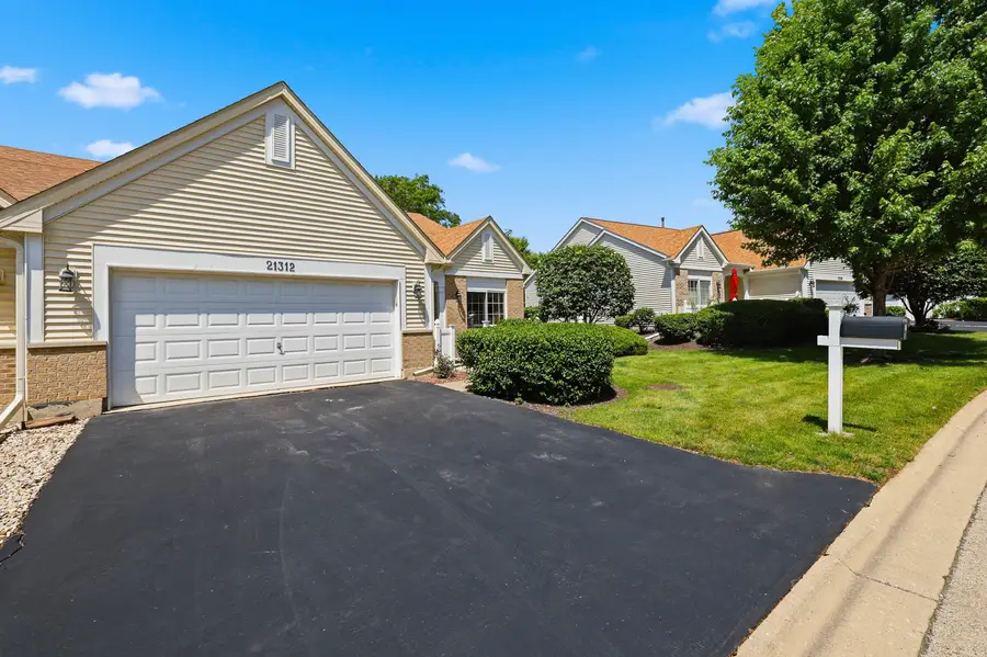 21312 W Douglas Lane, Plainfield, IL 60544 - #2