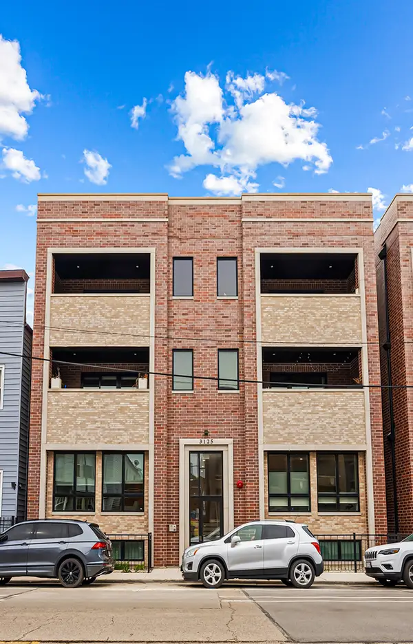 3125 N Clybourn Avenue #2N, Chicago, IL 60618