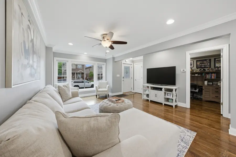 10617 S Whipple Street, Chicago, IL 60655 - #3