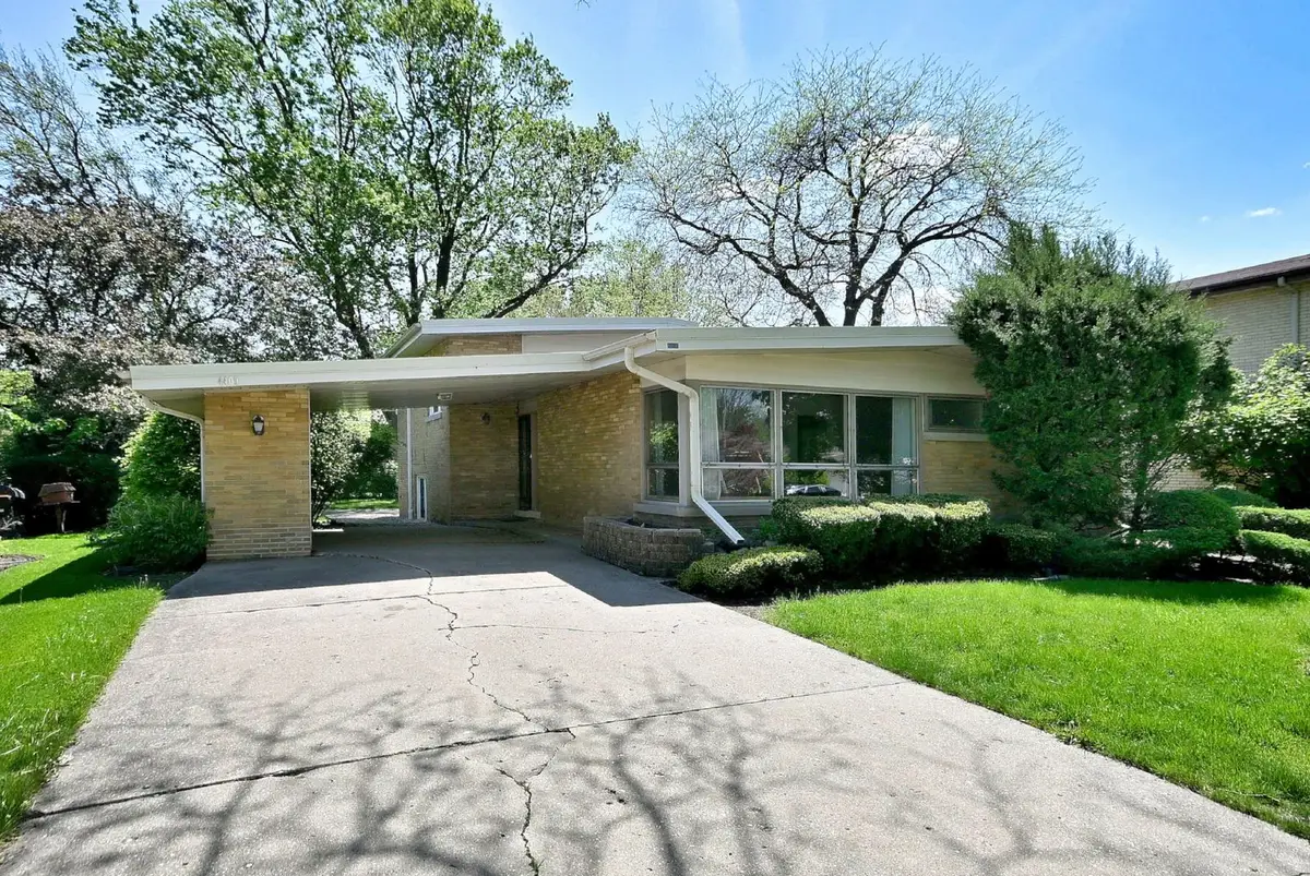4409 W Lunt Avenue, Lincolnwood, IL 60712 - #1