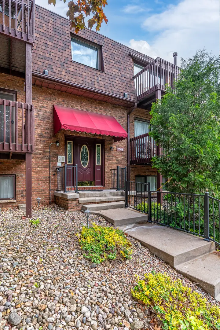 2505 26th Avenue Court #I, Rock Island, IL 61201 - #2