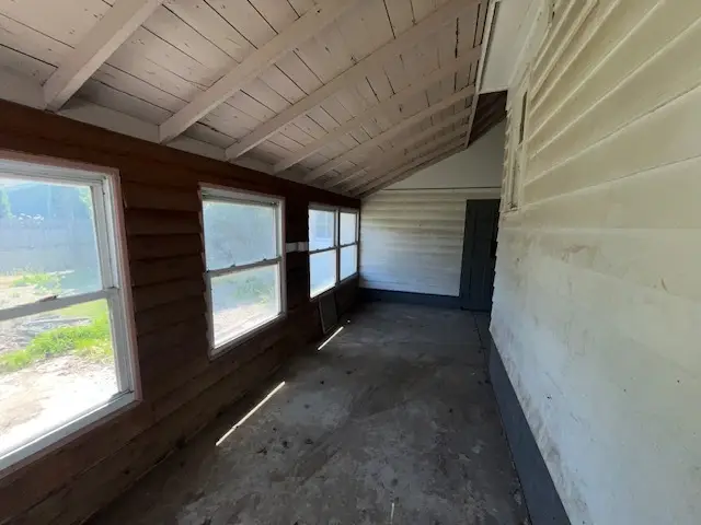 318 S Worth Street, Sullivan, IL 61951 - #2