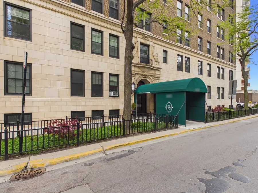 6101 N Sheridan Road #1A, Chicago, IL 60660 - #2