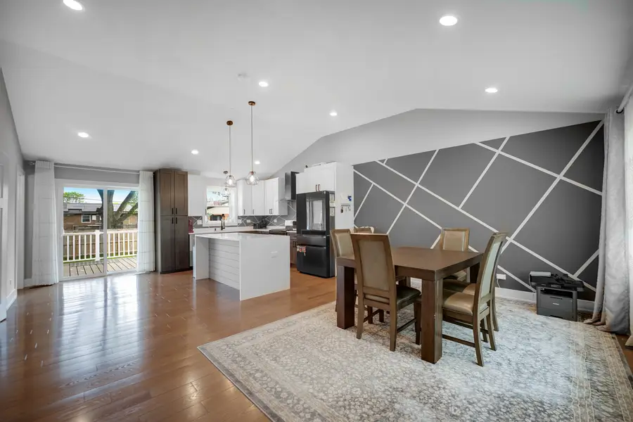 10324 S 81st Avenue, Palos Hills, IL 60465 - #3