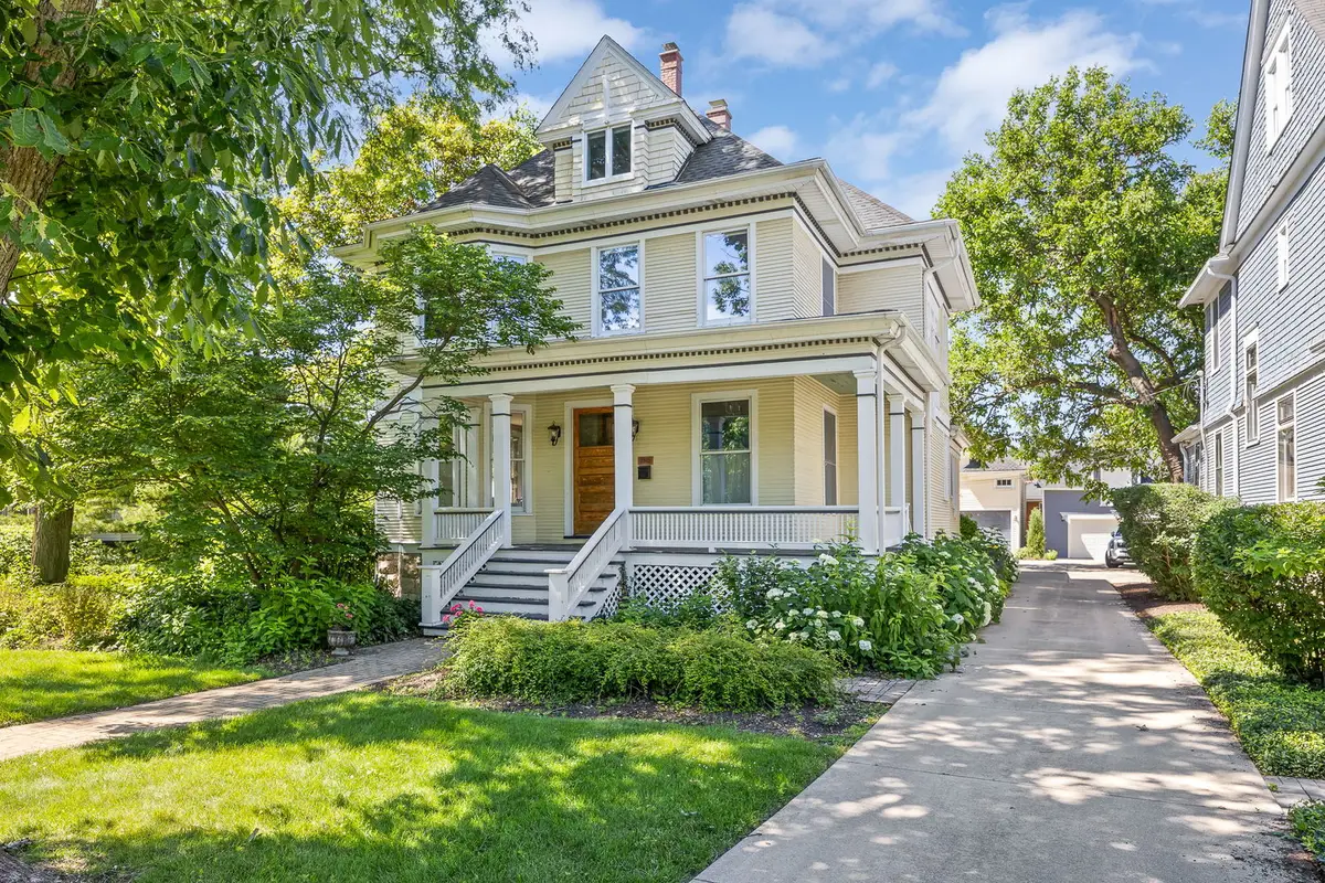 350 N Delaplaine Road, Riverside, IL 60546 - #1