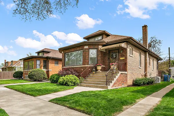 1819 W 105th Street, Chicago, IL 60643