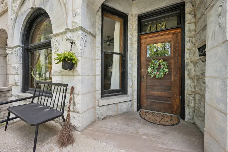 4451 S Ellis Avenue, Chicago, IL 60653 - #3