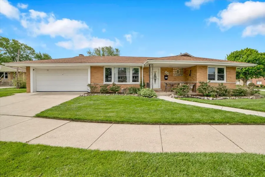 5549 W 102nd Street, Oak Lawn, IL 60453 - #2