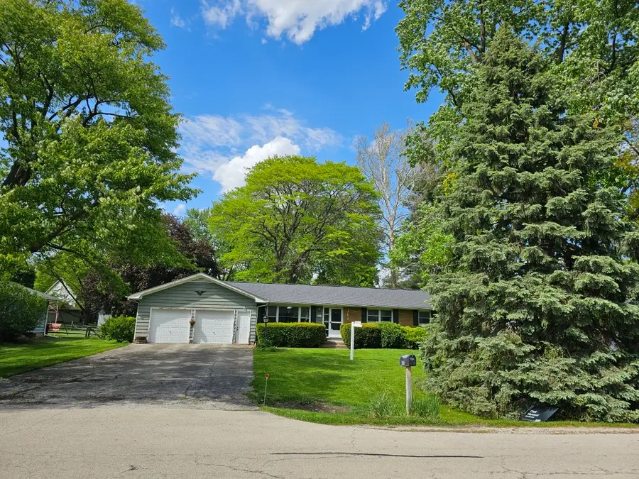 813 Considine Road, Geneva, IL 60134 - #2