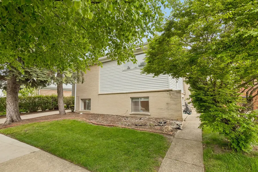 9337 Lavergne Avenue, Skokie, IL 60077 - #2