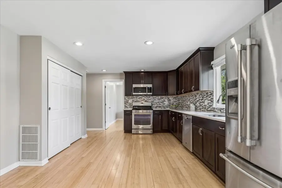 17 Rugby Road, Lake Zurich, IL 60047 - #3