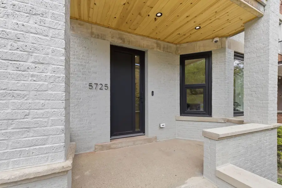 5725 N Ridge Avenue, Chicago, IL 60660 - #3