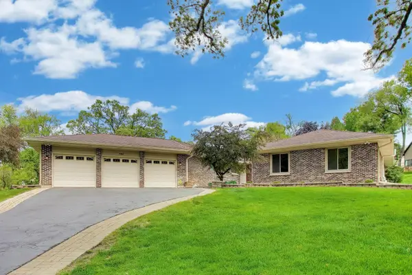 1104 Nottingham Lane, Elgin, IL 60120