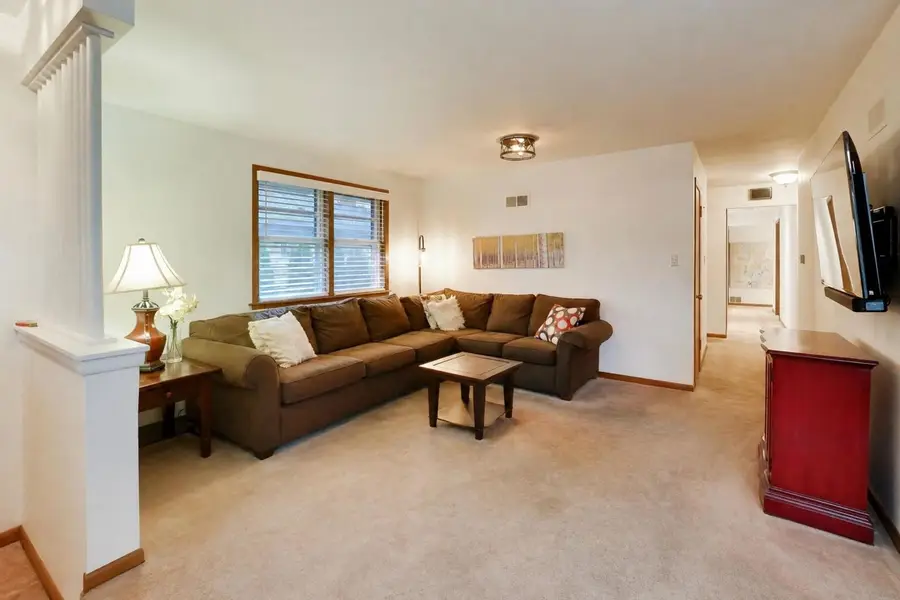 8332 N Oketo Avenue, Niles, IL 60714 - #3