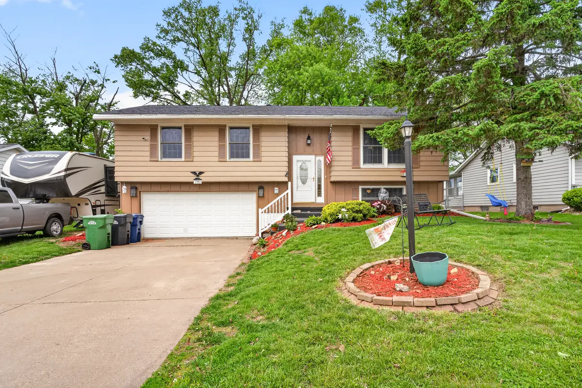 1704 9th Street Nw, Clinton, IA 52732 - #1