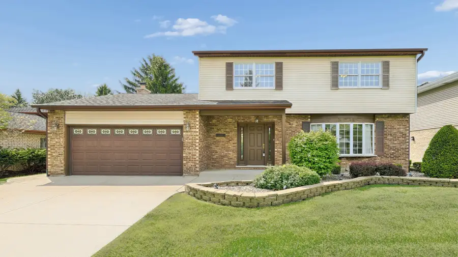909 W Surrey Road, Addison, IL 60101 - #3